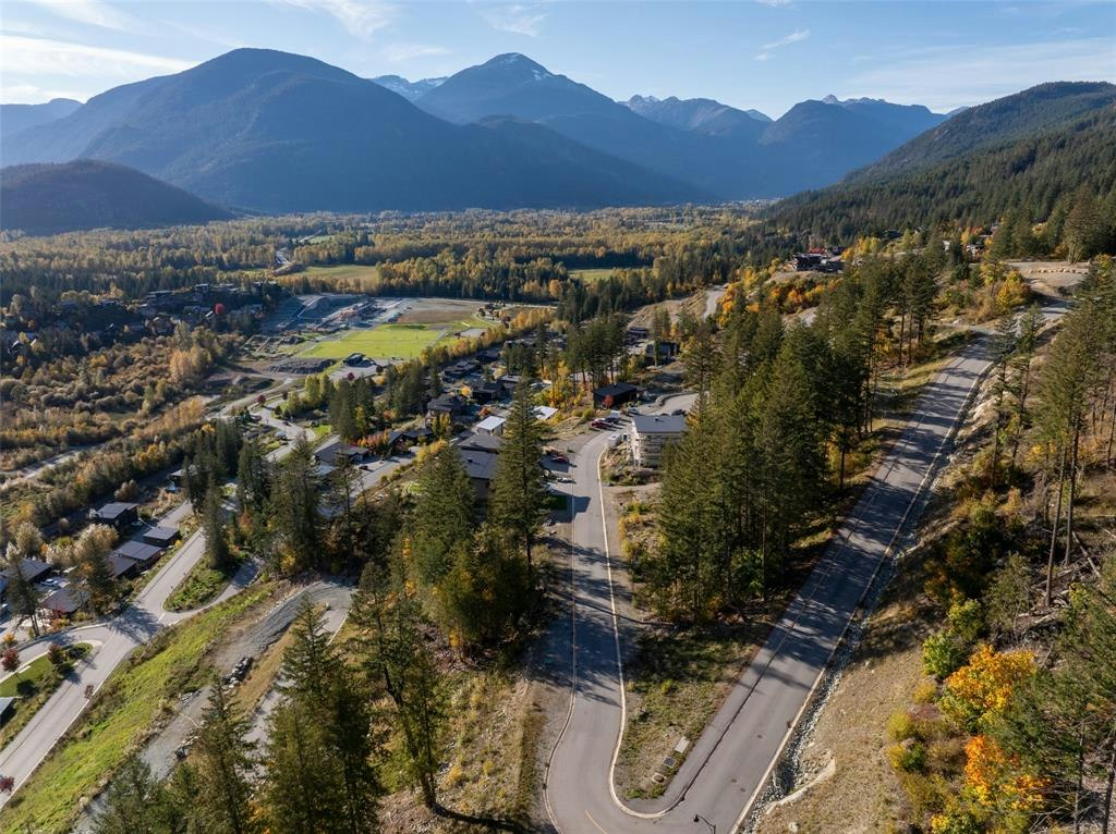 8203 Merlot Peak Drive, Pemberton, BC, V0N 2L3