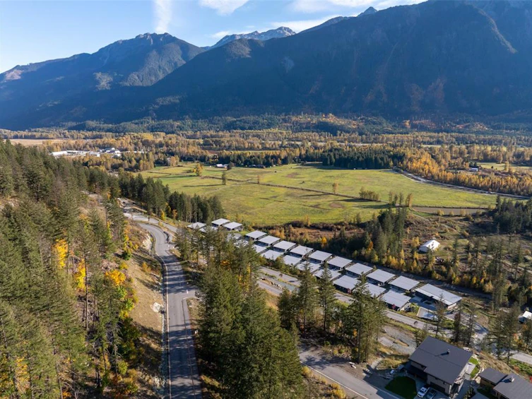 8203 Merlot Peak Drive, Pemberton, BC, V0N 2L3 - 15