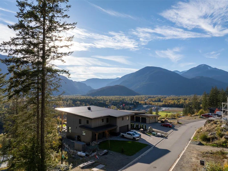 8203 Merlot Peak Drive, Pemberton, BC, V0N 2L3 - 21