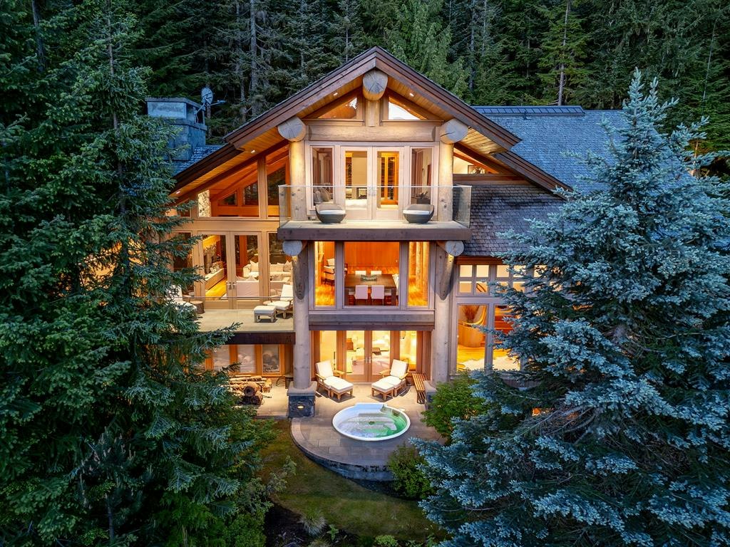 4673 Blackcomb Way - 2