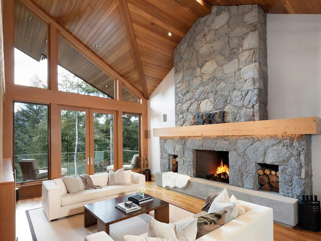4673 Blackcomb Way - 5