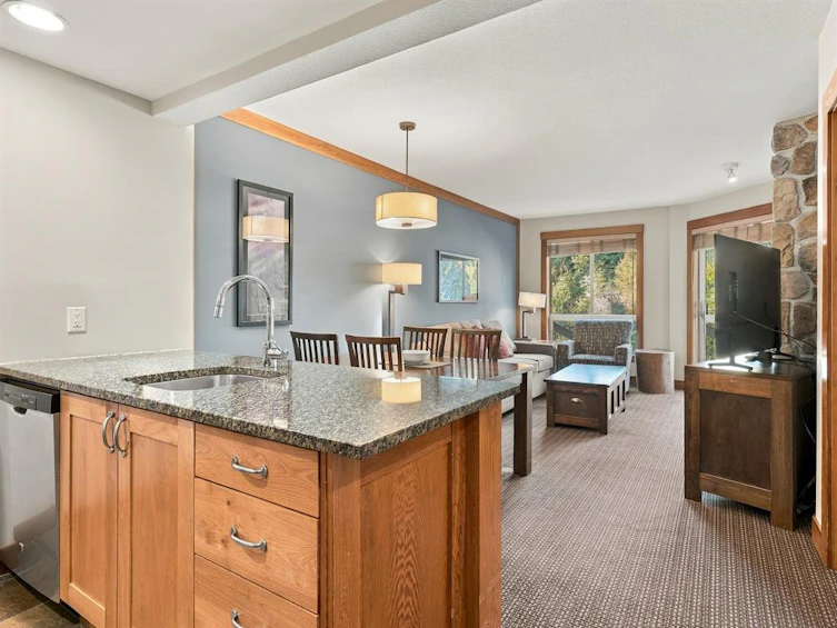 418B-2036 London Lane, Whistler, BC, V8E 0H4 - 11