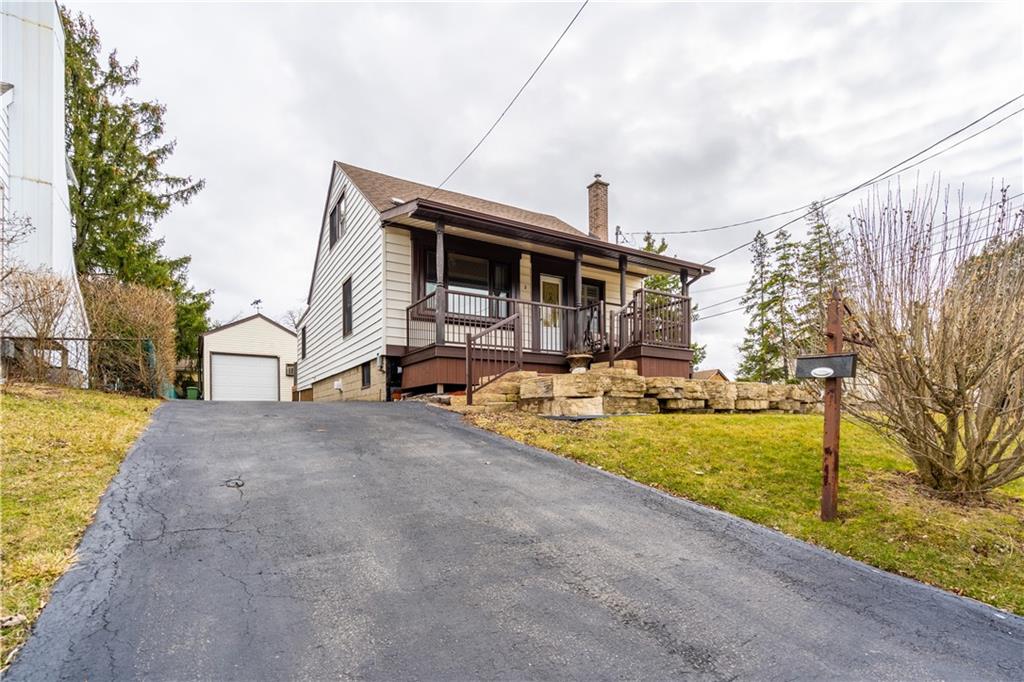 2 Morton Avenue, Hamilton, ON, L9H 2P5