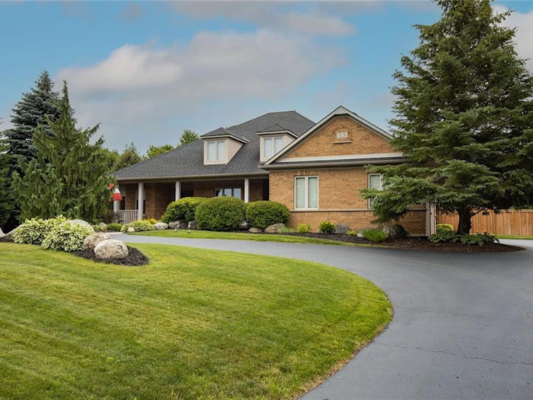 5 Oldenburg Road, Hamilton, ON, L0R 1H3