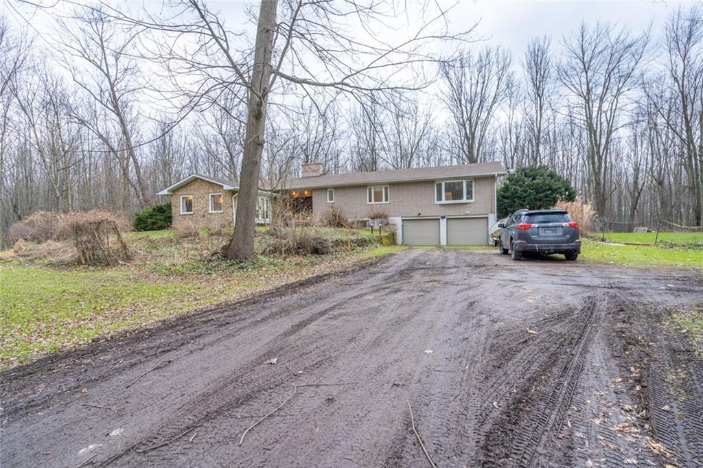 563 6th Conc Road W, Hamilton, ON, L8B 1N2