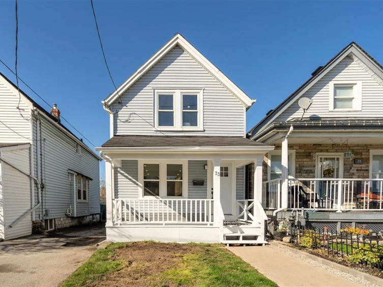33 Dalkeith Avenue, Hamilton, ON, L8L 3J3