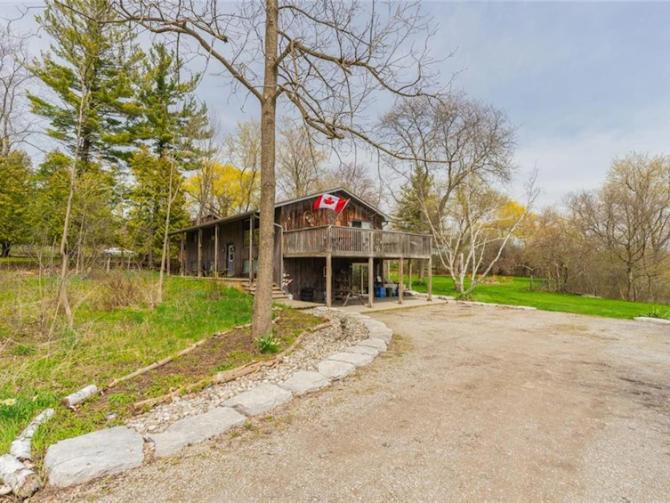 61 Valley Road, Hamilton, ON, L9H 5S4