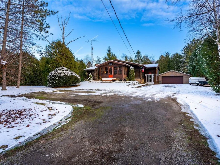 544 Concession 10 Road E, Hamilton, ON, L8B 1H6