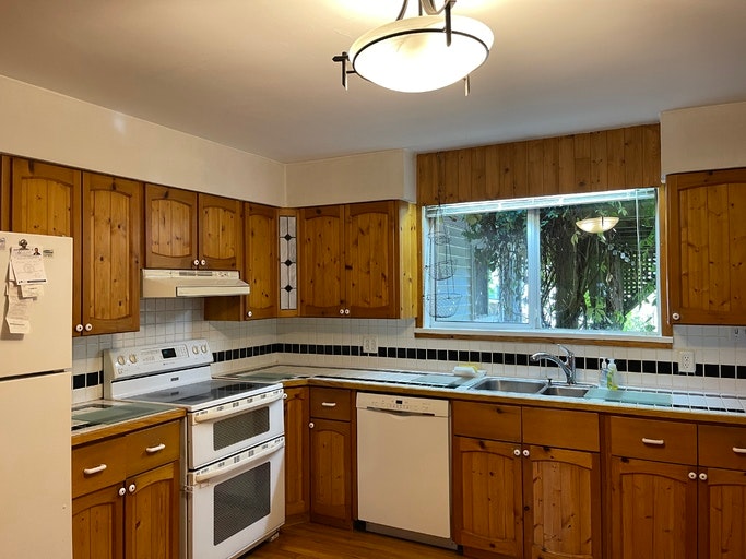 8220 15th Avenue, Burnaby, BC, V3N 1X6 - 11