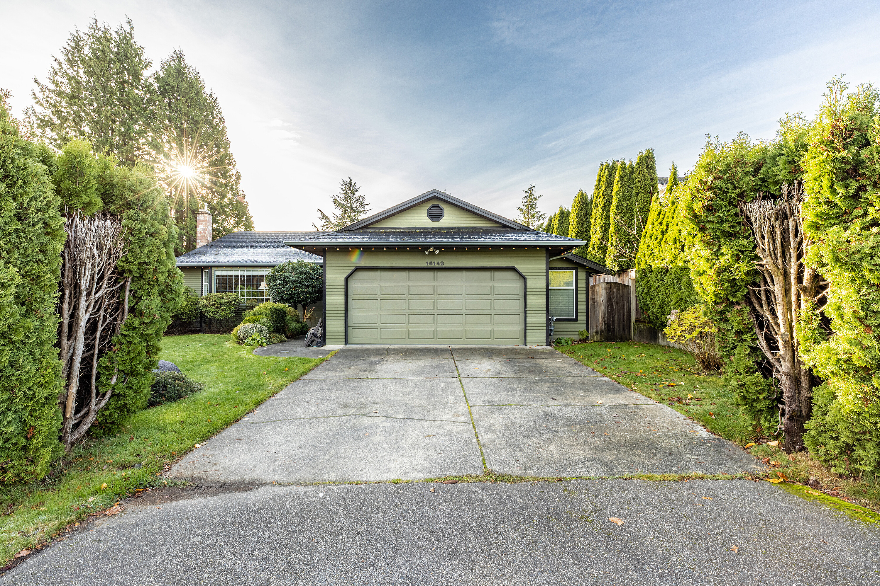 16142 14 Avenue, Surrey, BC, V4A 7X4