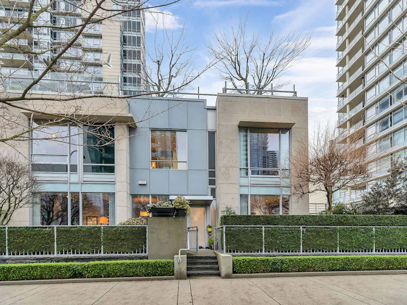 418 Beach Crescent, Vancouver BC V6Z 3E9