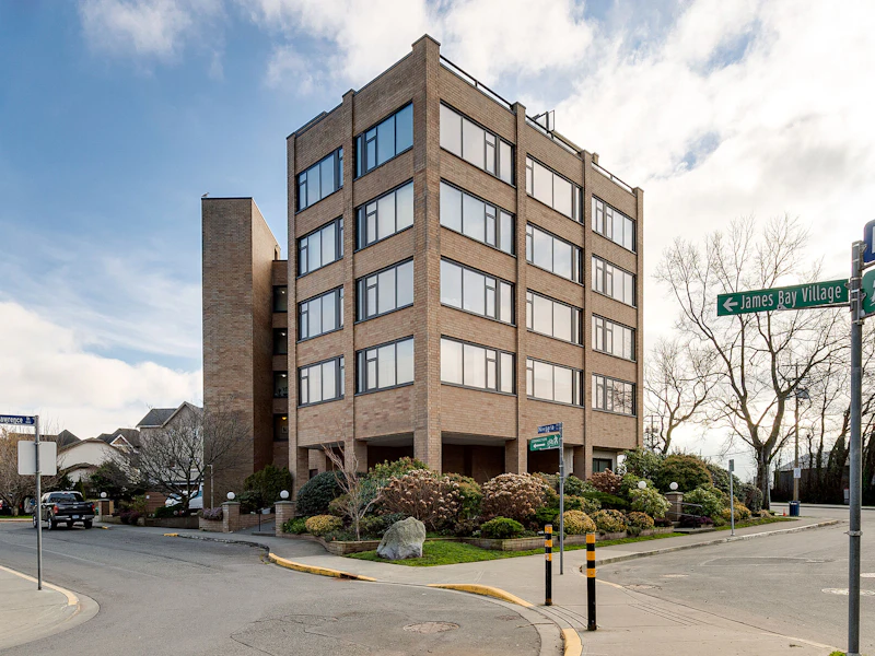 102 - 104 Dallas Road, Victoria BC V8V 1A3