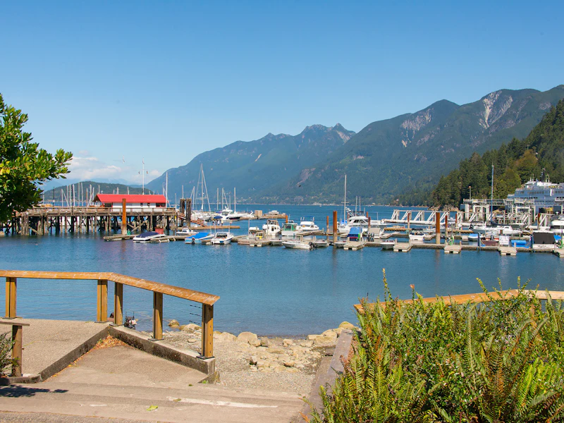 6347 Argyle Avenue, West Vancouver BC V7W 2E5