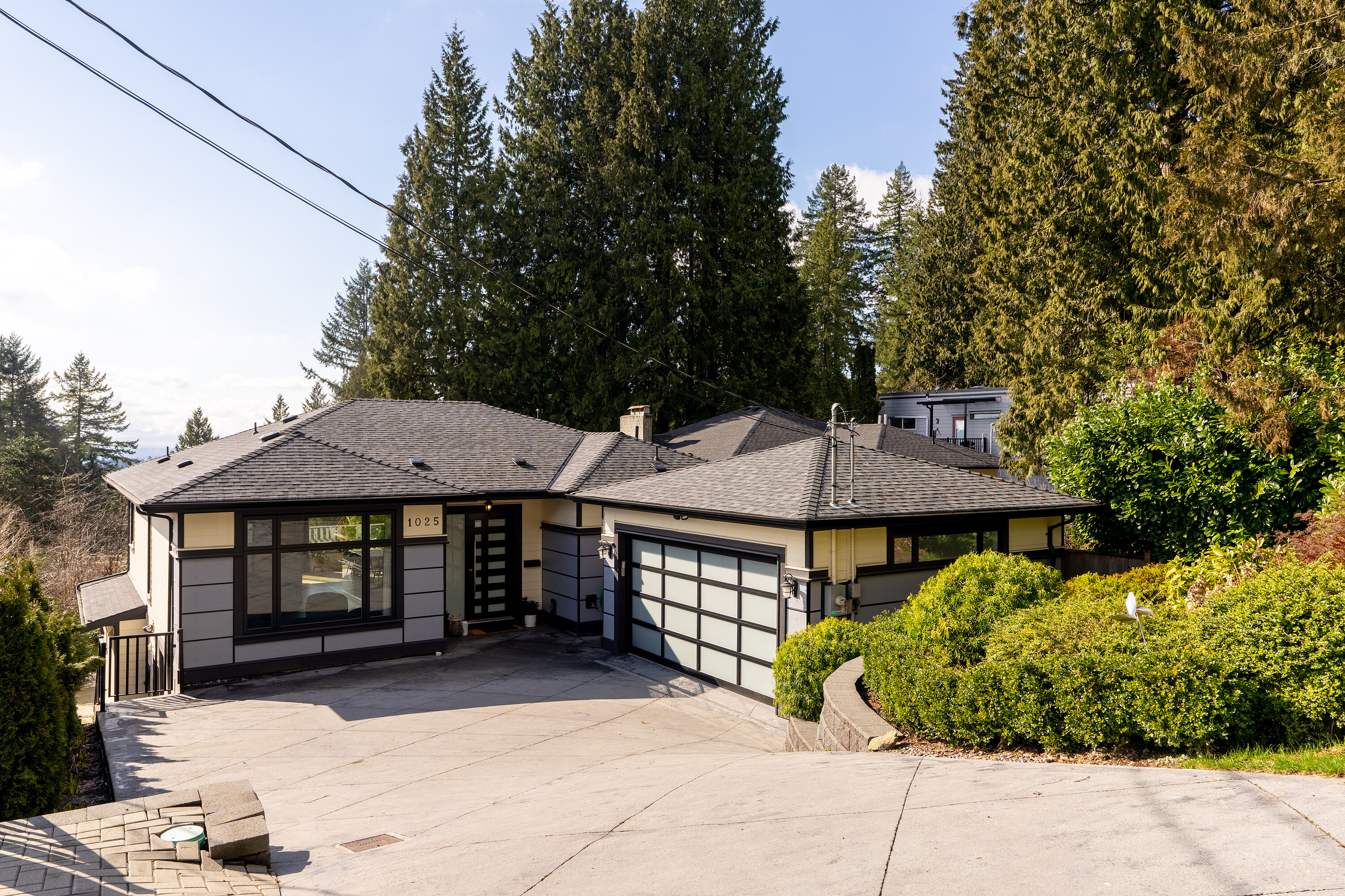 1025 Chamberlain Drive, North Vancouver, BC, V7K 1P1