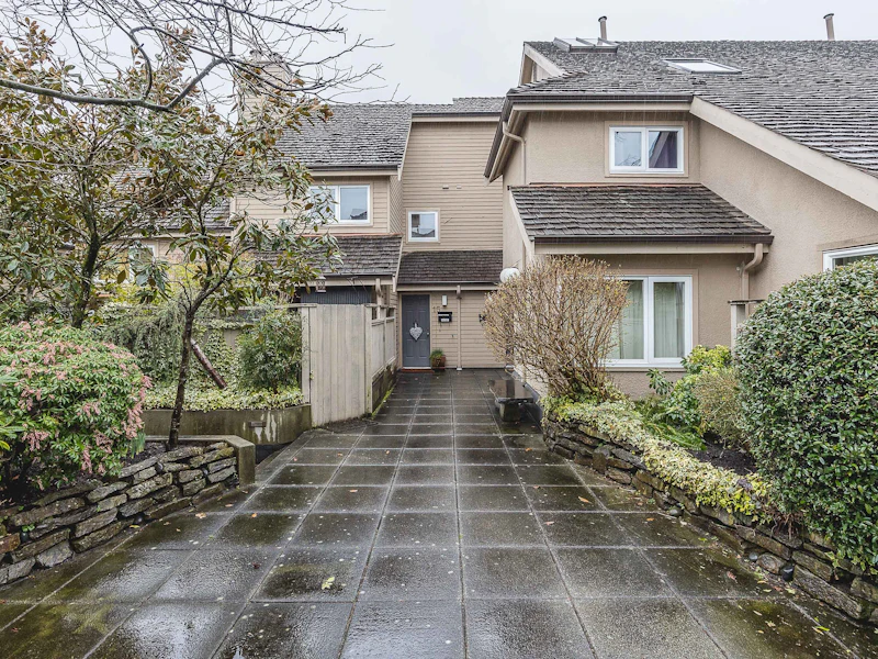 16 - 230 W 15th Street, North Vancouver BC V7M 1S2