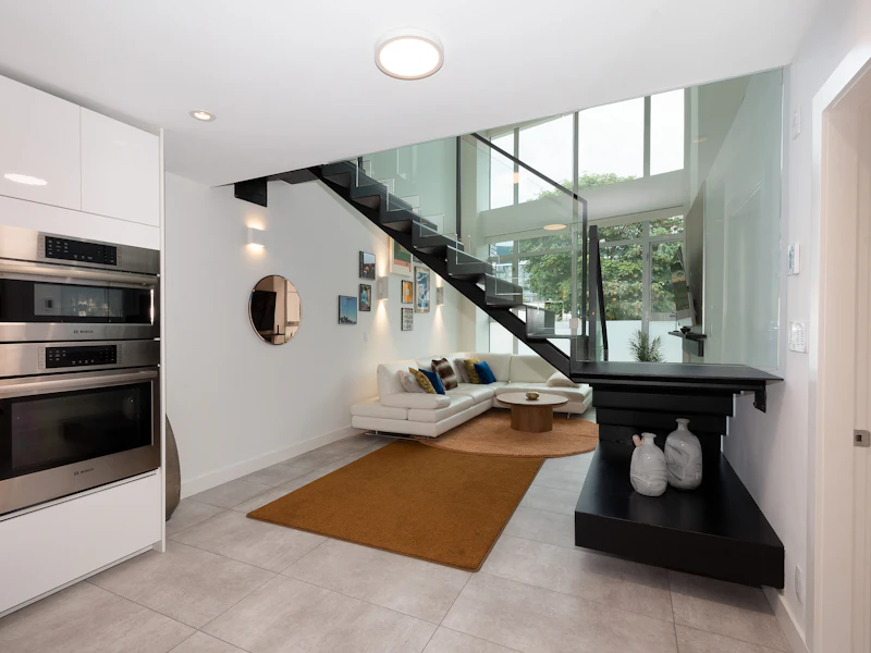 104 - 1525 Bellevue Avenue, West Vancouver BC V7V 1A6