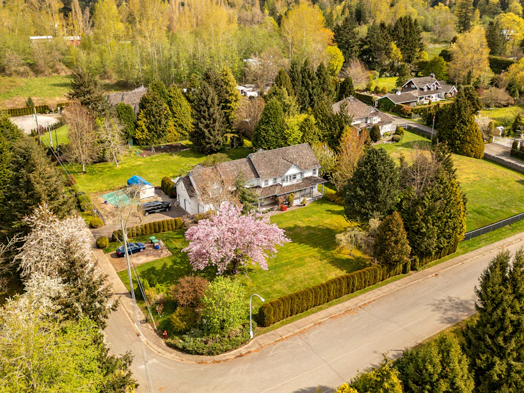 17515 18 Avenue, Surrey, BC, V3Z 9M2
