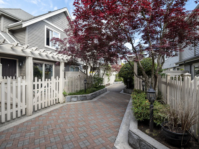 12 - 222 E 5th Street, North Vancouver BC V7L 1L7