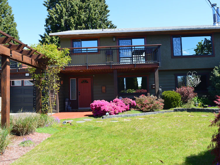 6168 Norwest Bay Road, North Vancouver, BC, V7K 0M2