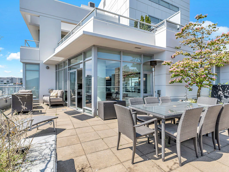 2102 - 821 Cambie Street, Vancouver BC V6B 0E3