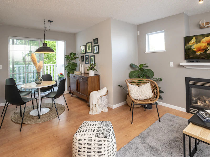 310 - 147 E 1st Street, North Vancouver BC V7L 1B2