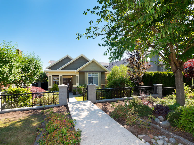 5262 Georgia Street, Burnaby BC V5B 1V4