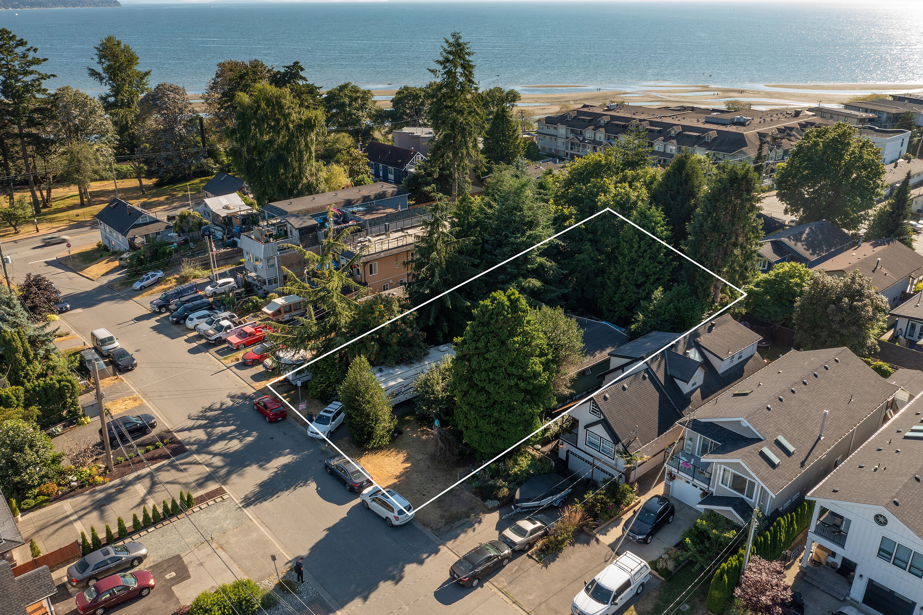 853 Lee Street, Surrey, BC, V4B 4N7