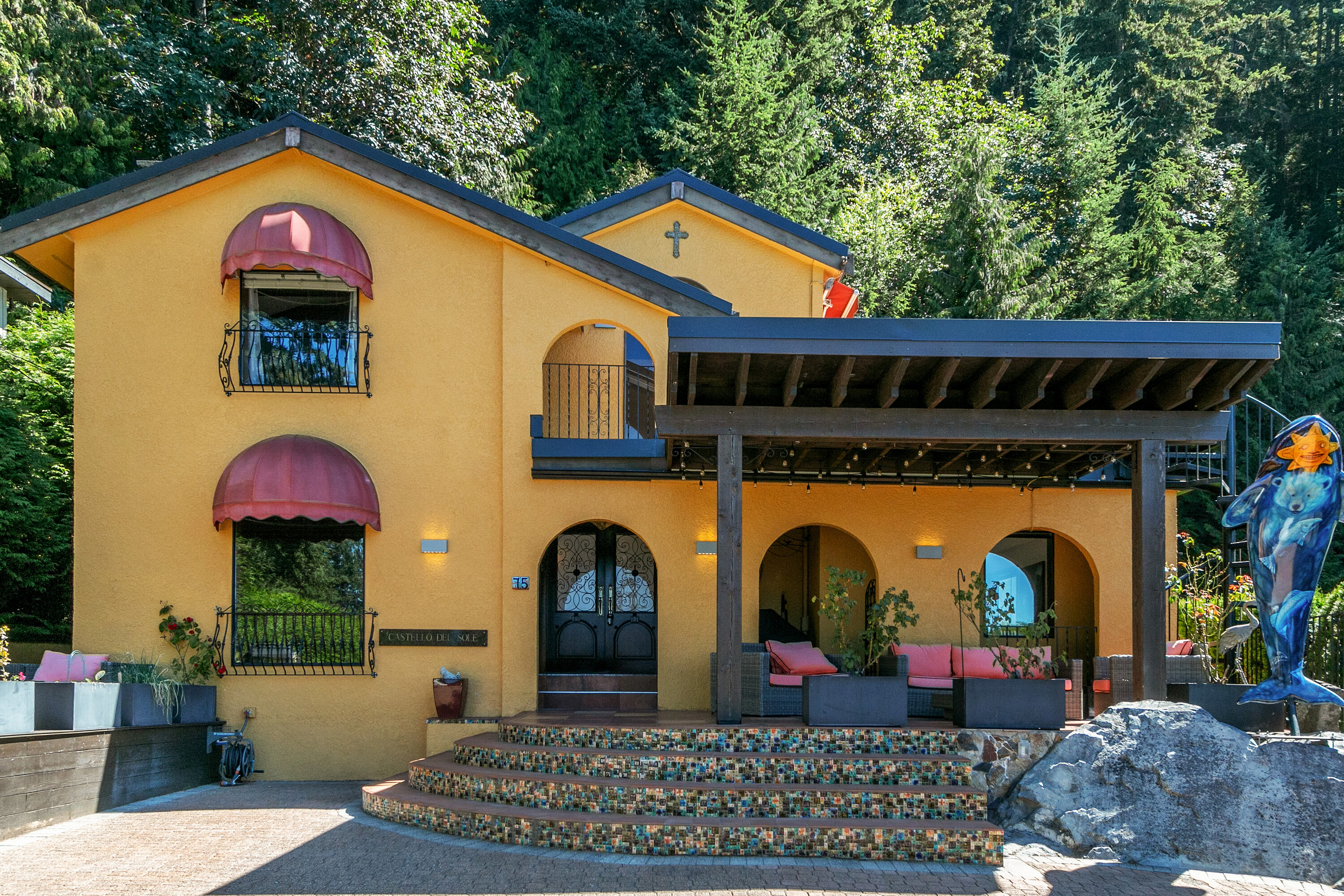 75 Sunset Drive, West Vancouver, BC, V0N 2E0