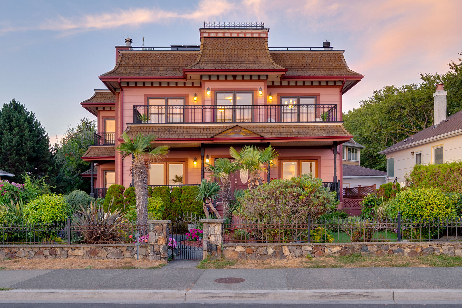 236 Dallas Road, Victoria, BC, V8V 1A5