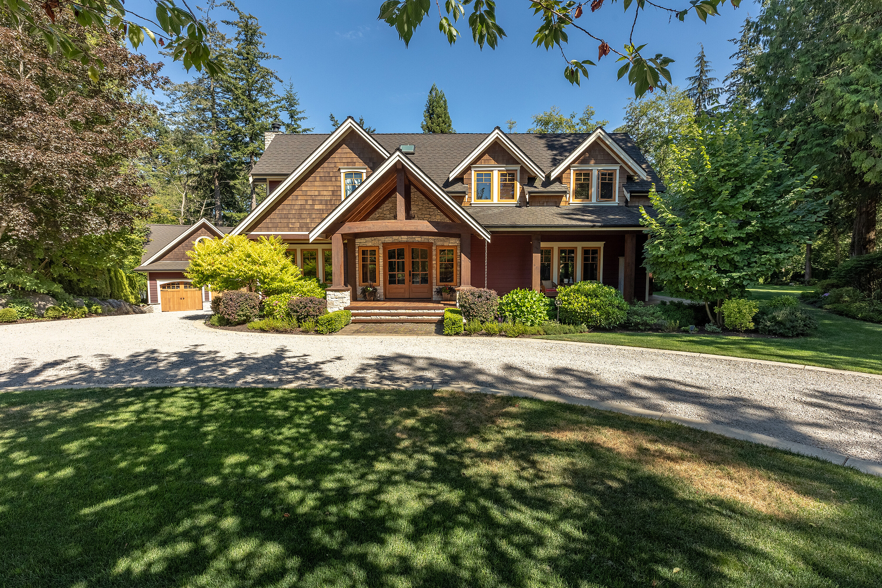 13462 25 Avenue, Surrey, BC, V4P 1Y8