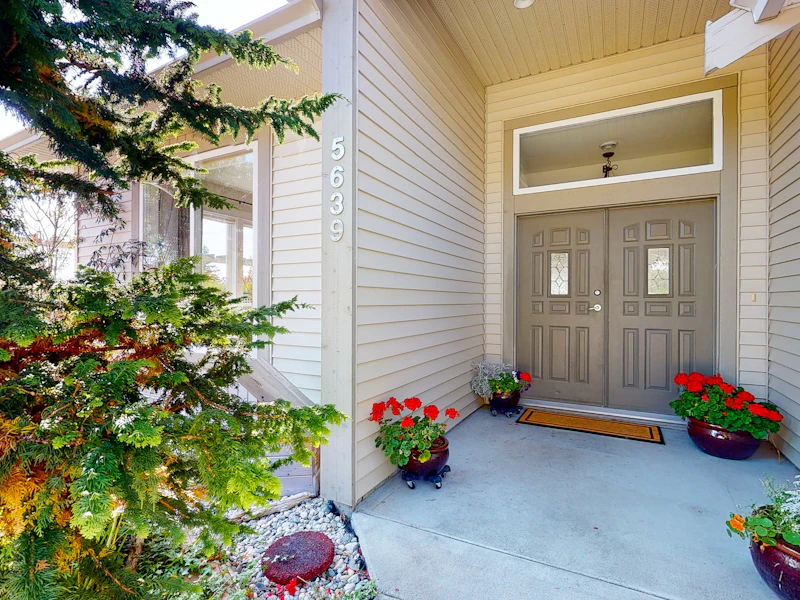 5639 Cook Place, Sechelt BC