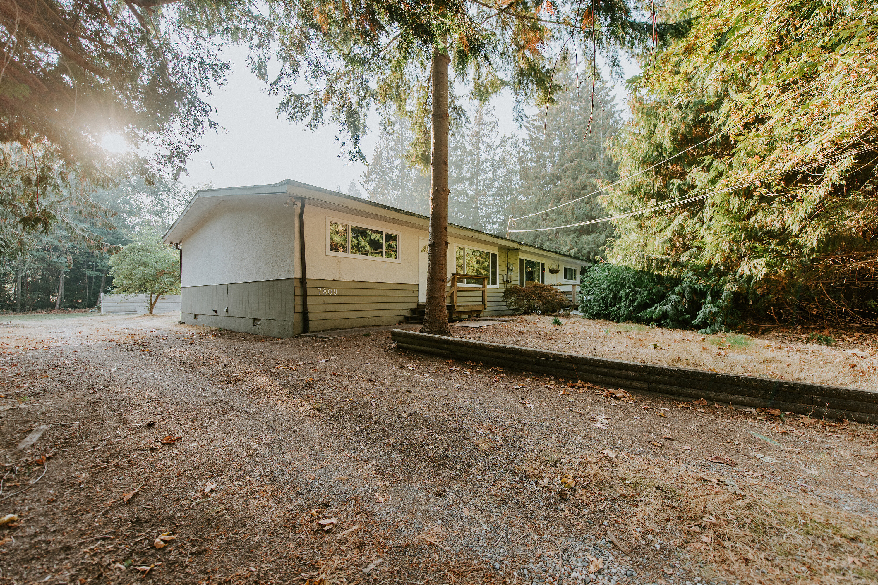 7809-7811 Fawn Road, Halfmoon Bay, BC, V7Z 1A2
