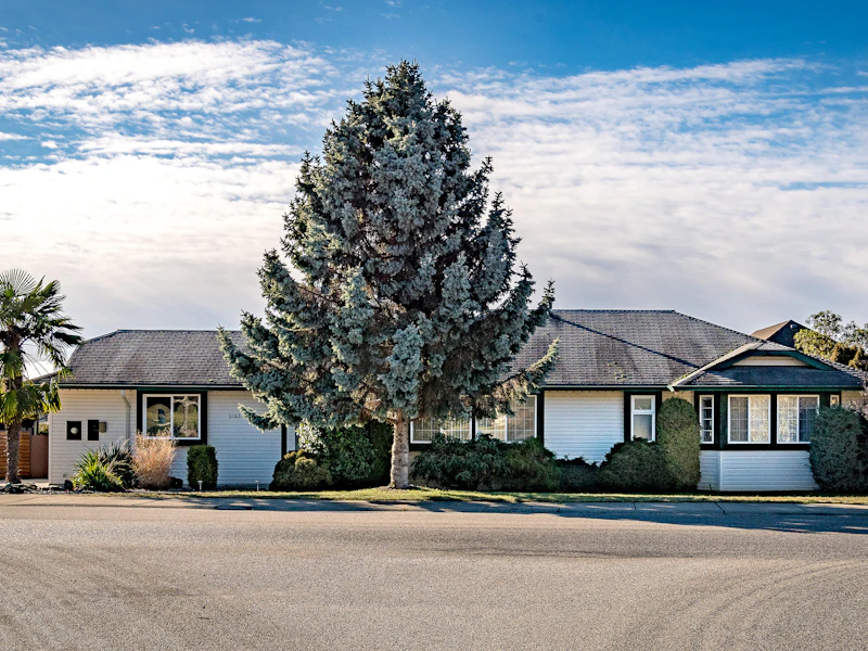 5061 Bay Road, Sechelt BC