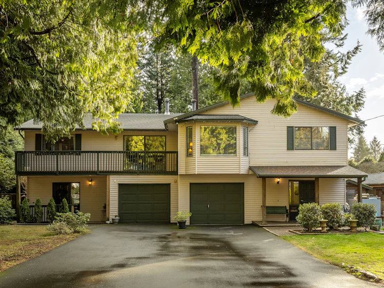 12586 22 Avenue, Surrey, BC, V4A 2B7