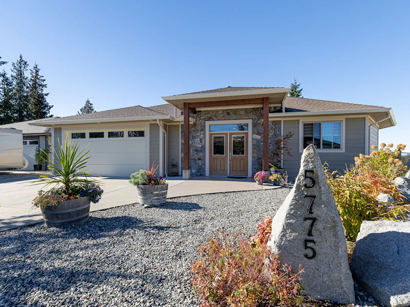 5775 Turnstone Drive, Sechelt BC