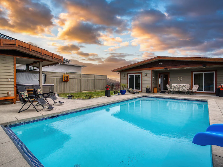 6250 Apollo Road, Richmond, BC, V7Z 0N7
