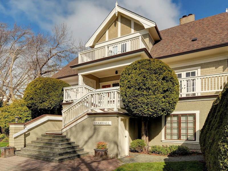 1140 Oscar Street, Victoria BC V8V 2X4