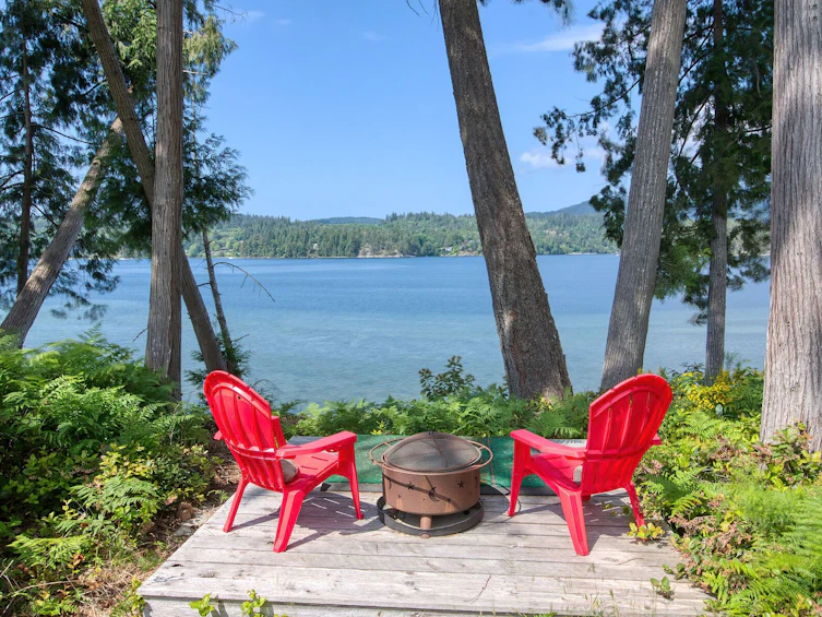 6109 Sechelt Inlet Road, Sechelt, BC, V7Z 0P5