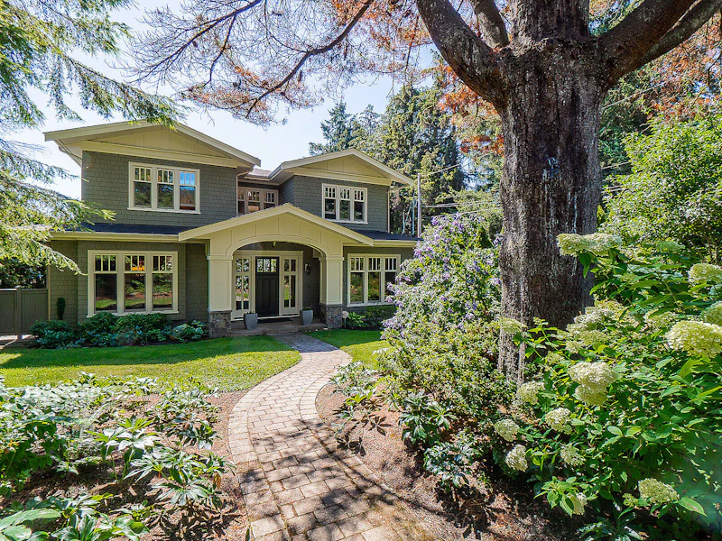 1892 Duchess Avenue, West Vancouver BC V7V 1R1