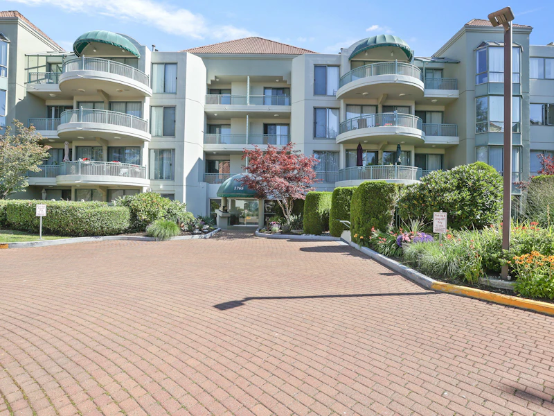 203 - 1765 Martin Drive, Surrey BC V4A 9T6