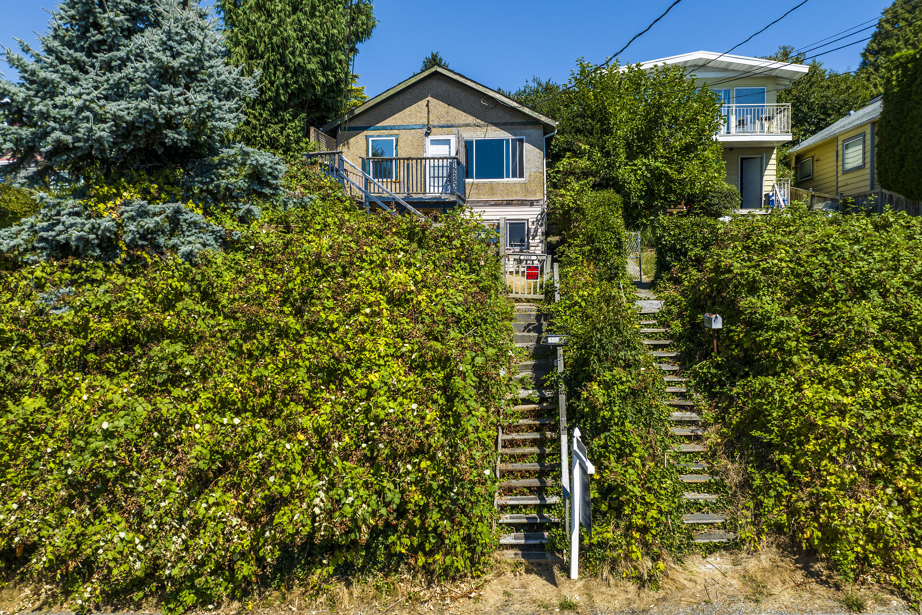 15253 Victoria Avenue, Surrey, BC, V4B 1G7