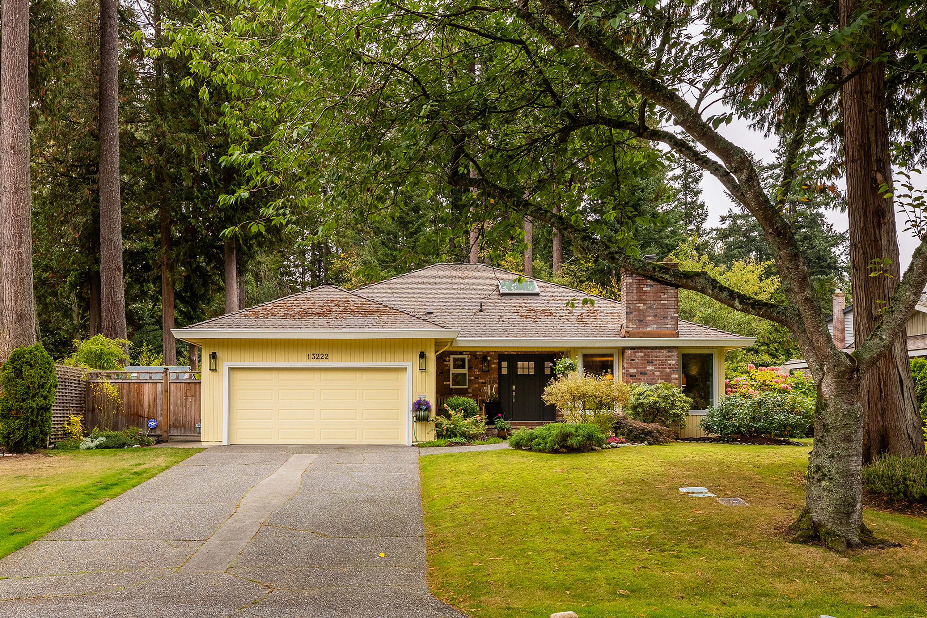 13222 17a Avenue, Surrey, BC, V4A 6R9