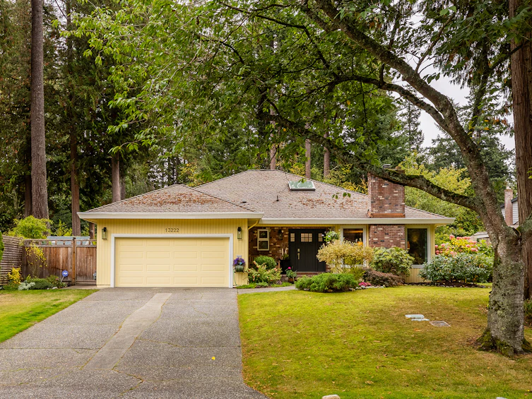 13222 17a Avenue, Surrey, BC, V4A 6R9