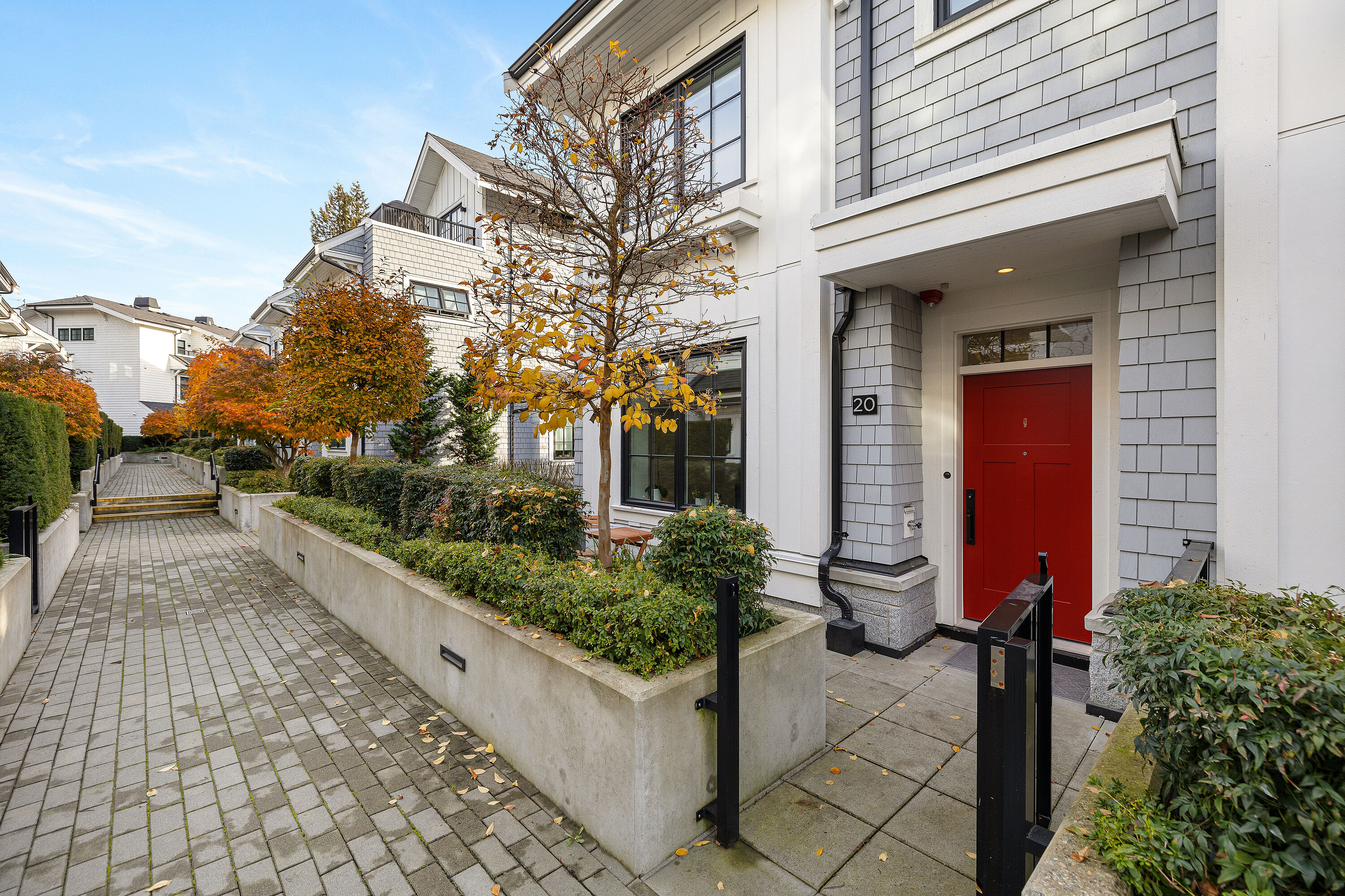 20-1133 Ridgewood Drive, North Vancouver, BC, V7R 0A4