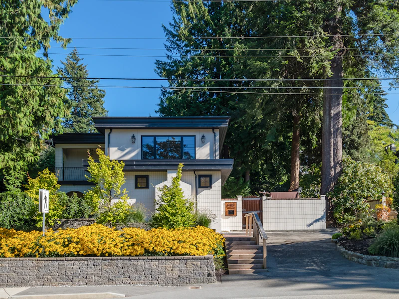 6480 Marine Drive, West Vancouver BC V7W 2S6