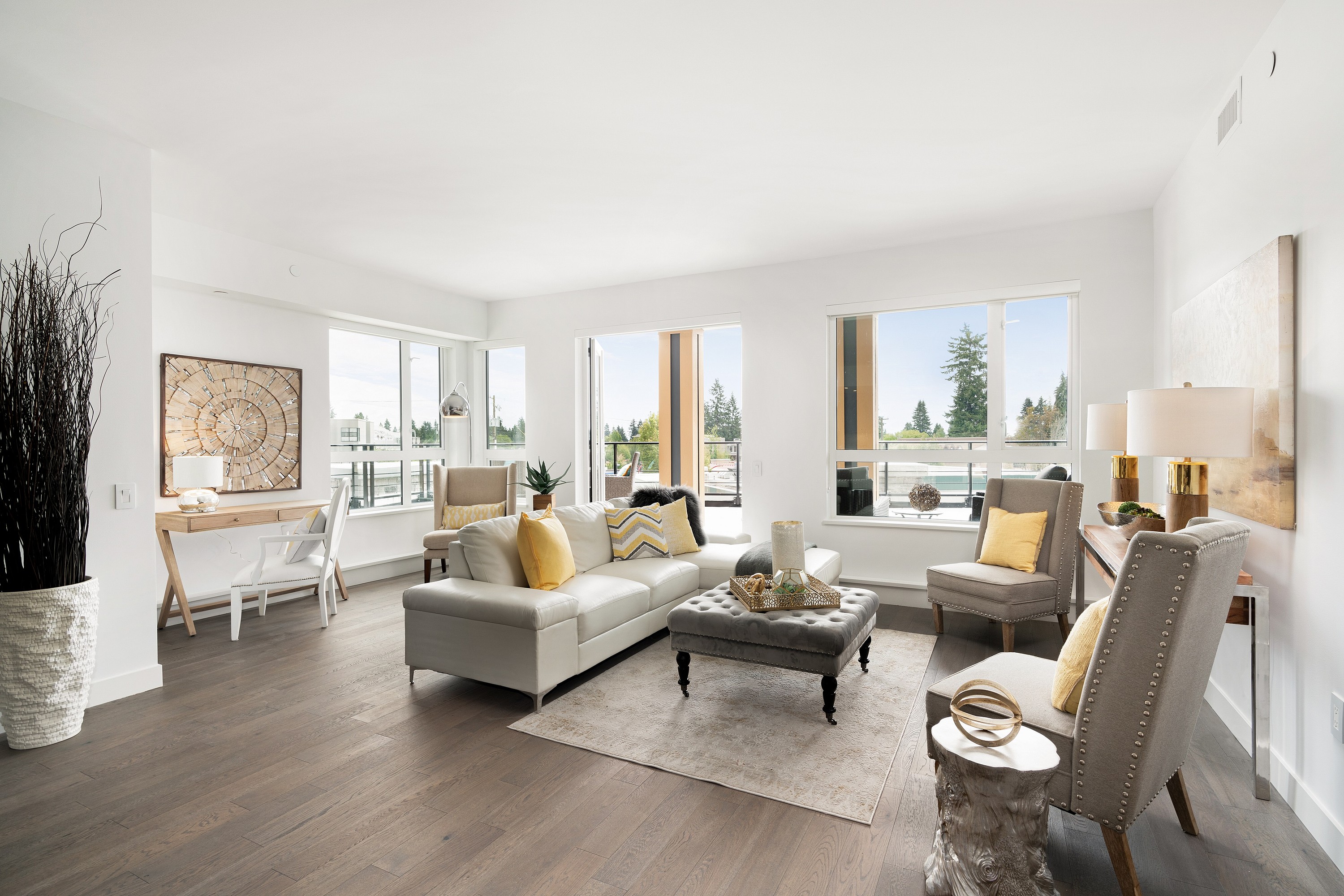 210-3220 Connaught Crescent, North Vancouver, BC, V7K 1Y4