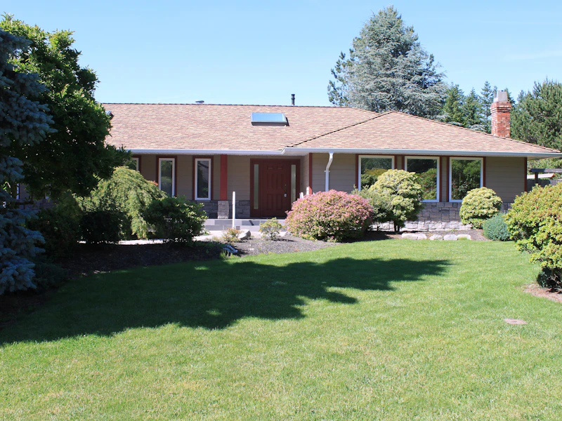 12939 22a Avenue, Surrey BC V4A 7E4