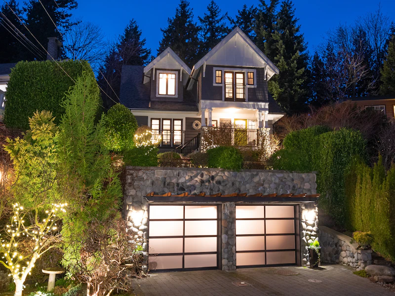 6485 Wellington Avenue, West Vancouver BC V7W 2H7