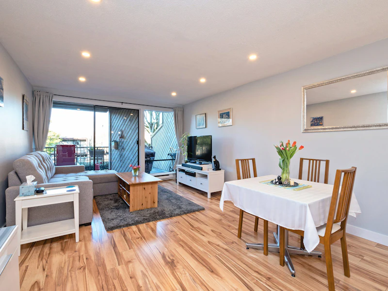 118 - 9300 Glenacres Drive, Richmond BC V7A 1Y8