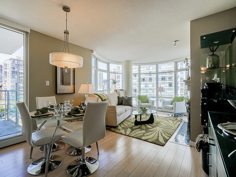 905 - 1199 Marinaside Crescent, Vancouver BC V6Z 2Y2